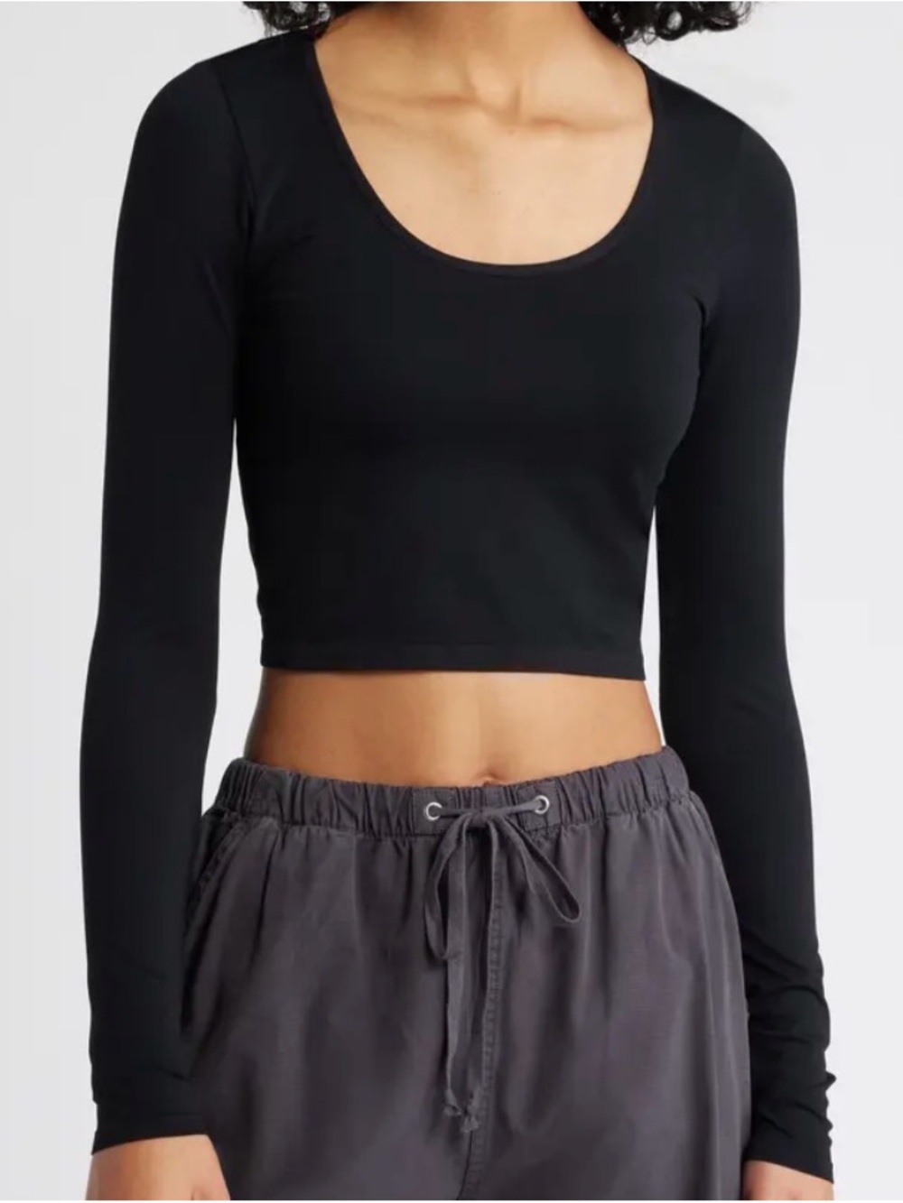 Aritzia Babaton Small Thick Sculpted Black Long-Sleeve Scoop Crop Top